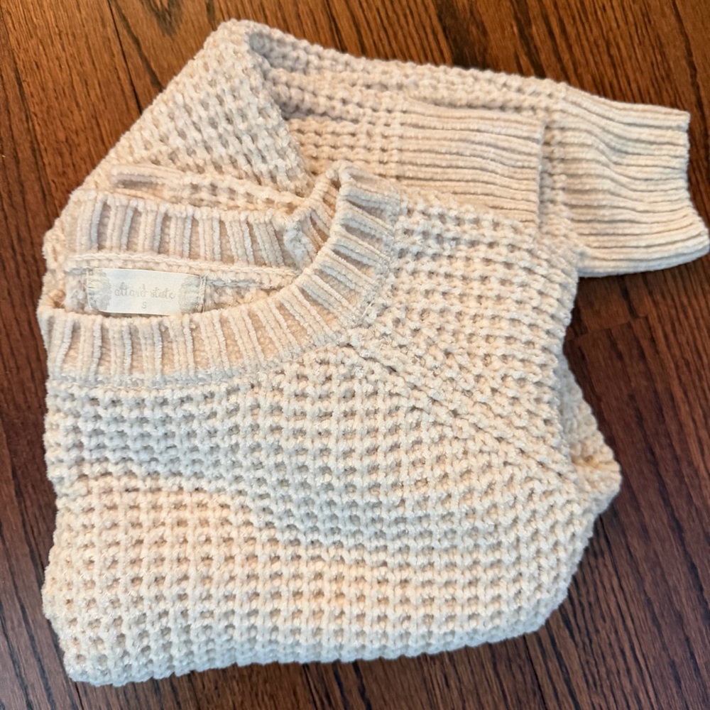 Altar'd state Chenille Knit Ivory CroppedSweater
Size S
